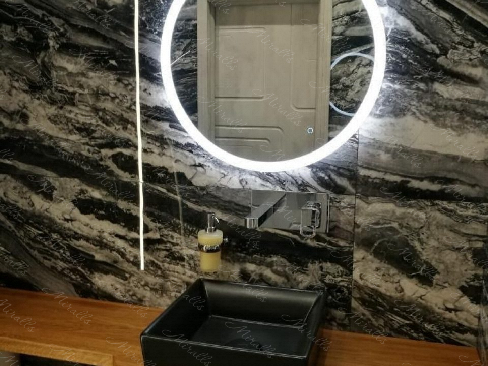 Зеркало Disk в ЖК Ломоносов