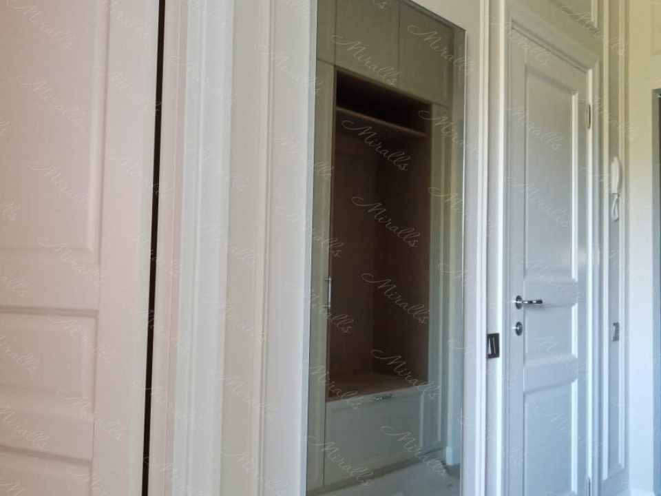 Зеркало Galla New в ЖК Триколор