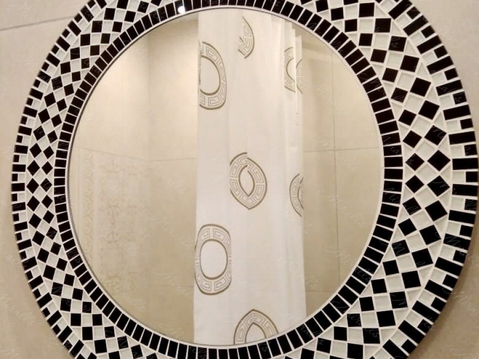 Зеркало Gaudi в ЖК Loftec