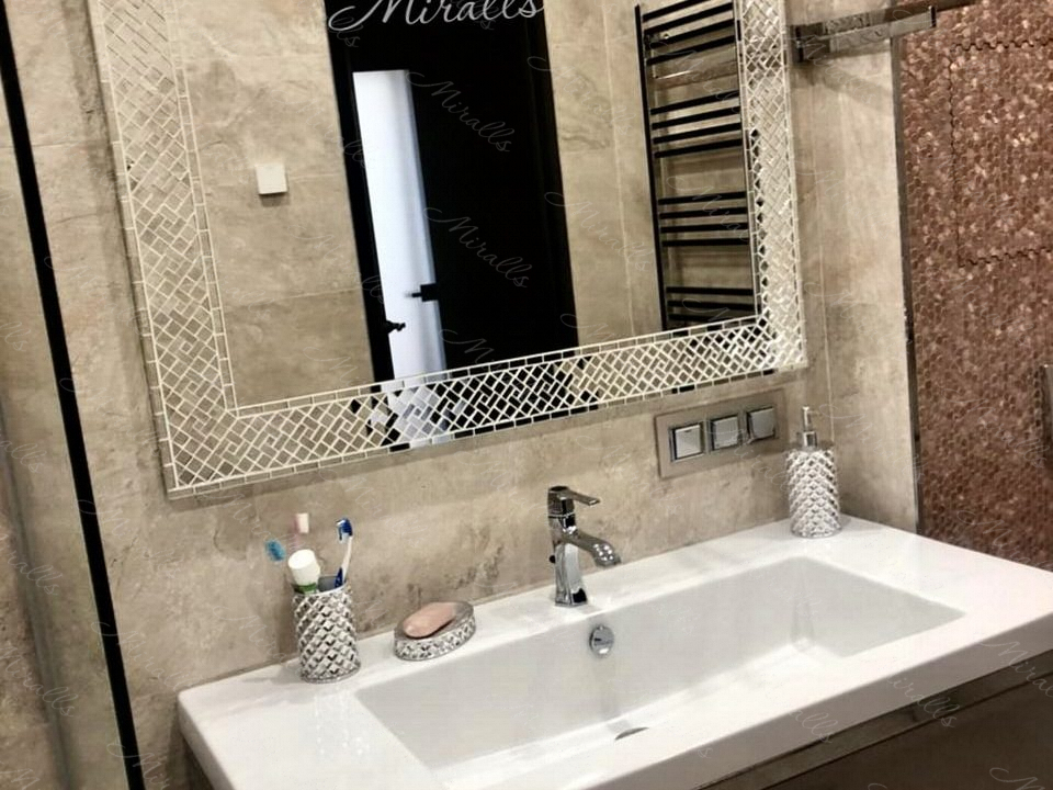 зеркало Antique в ванне