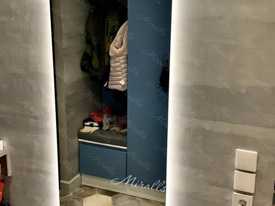 Зеркало Lux в прихожей