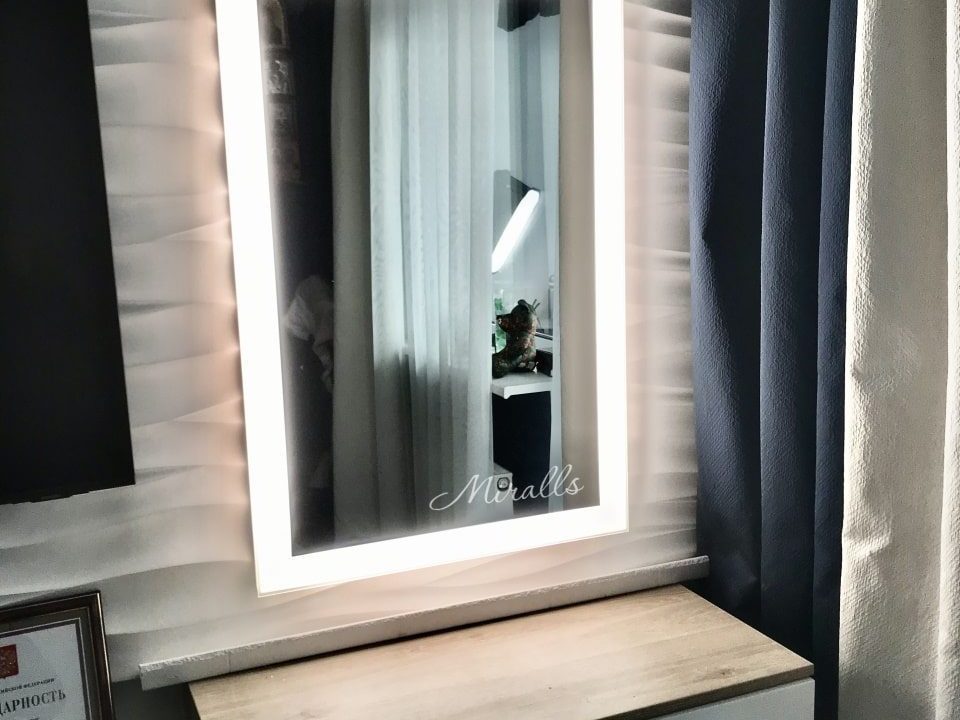 Зеркало с подсветкой Modern