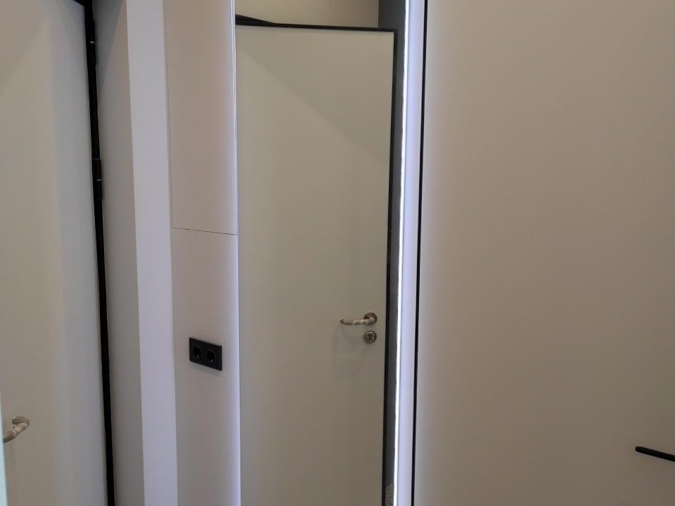 Зеркало Basic XL в коридоре