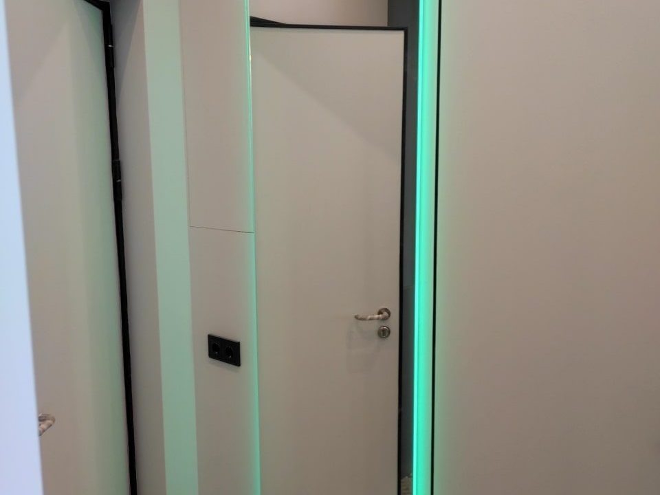 Зеркало Basic с RGB подсветкой