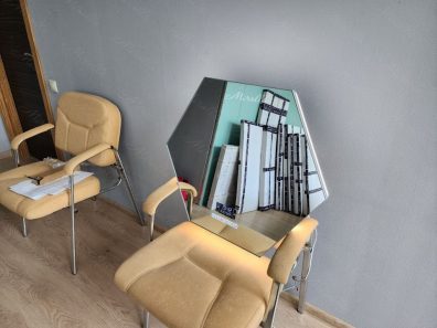 https://miralls.it-kolibri.com/wp-content/uploads/2023/06/Mnogougolnoe-zerkalo-s-podsvetkoj-v-metalle-Valona-Extra-3-min-396x297.jpg