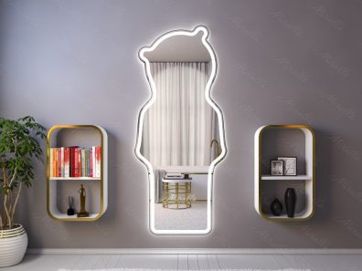 Фигурное зеркало в раме с подсветкой Bear Plus