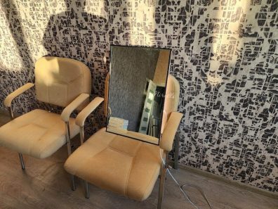 Зеркало в тонкой раме с подсветкой Brams Extra