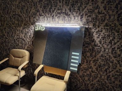 https://miralls.it-kolibri.com/wp-content/uploads/2023/11/Zerkalo-v-rame-s-vstroennym-svetilnikom-Galla-New-2-min-396x297.jpg