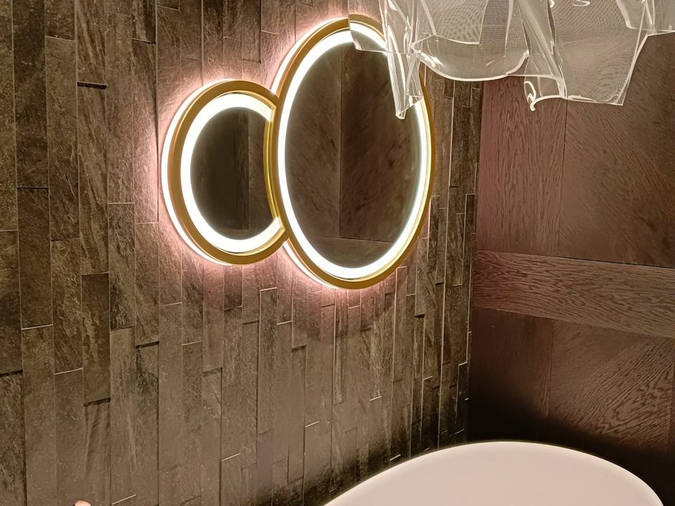 Двойное зеркало Solaris Plus в ванной