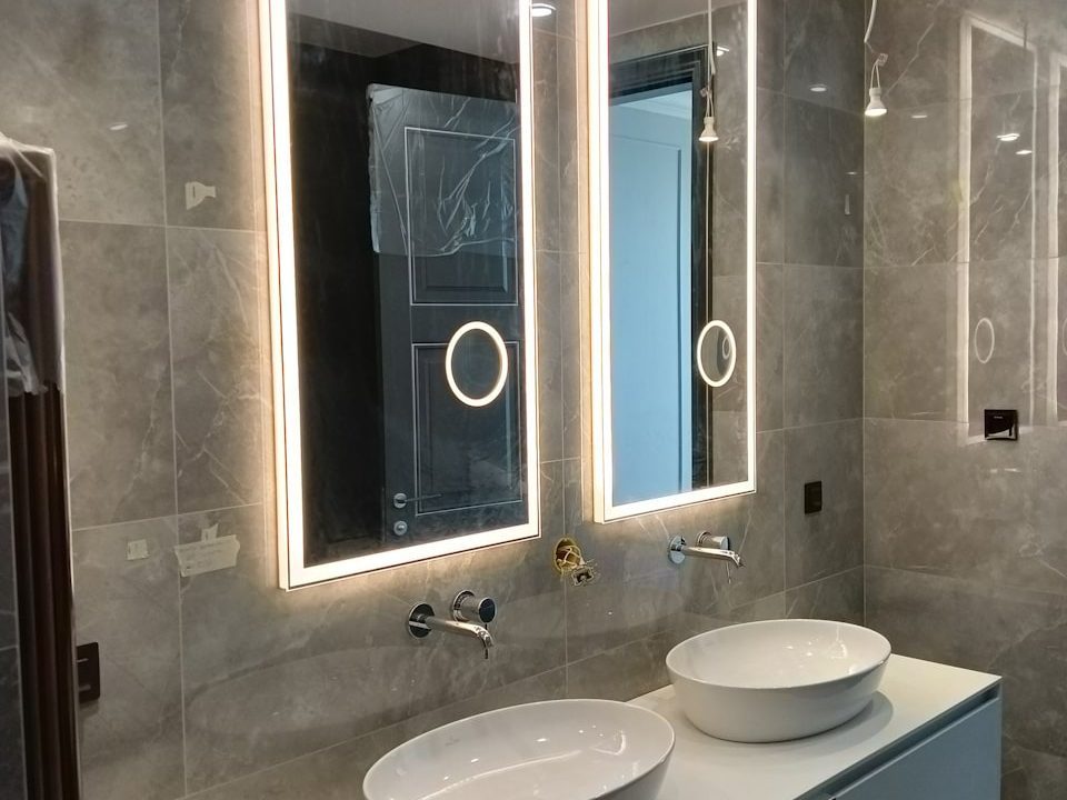 Два зеркала Murano Extra с увеличительными вставками