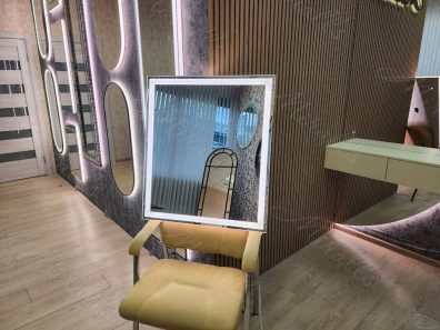 Прямоугольное зеркало с подсветкой и датчиком движения Edging