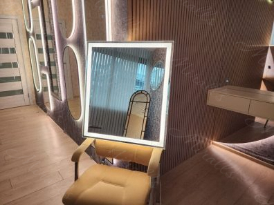 https://miralls.it-kolibri.com/wp-content/uploads/2025/01/Pryamougolnoe-zerkalo-s-podsvetkoj-i-datchikom-dvizheniya-Edging-3-min-396x297.jpg