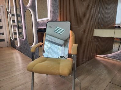 Зеркало с подсветкой в тонкой раме Maison Extra