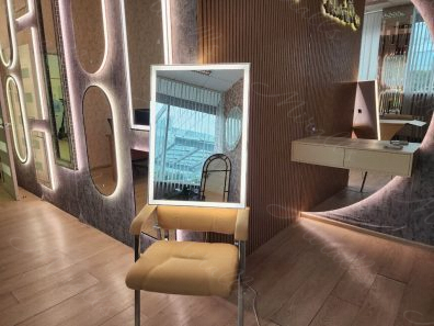 https://miralls.it-kolibri.com/wp-content/uploads/2025/04/Pryamougolnoe-zerkalo-s-podsvetkoj-Murano-Extra-1-min-1-396x297.jpg