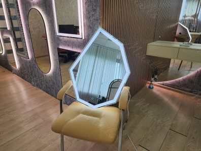 Многоугольное зеркало с подсветкой Crystal Plus