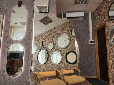 https://miralls.it-kolibri.com/wp-content/uploads/2025/06/Pryamougolno-zerkalo-s-tyoploj-podsvetkoj-Basic-XL-2-min-396x297.jpg